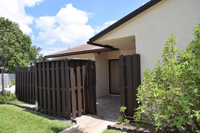 Photo - 3703 Waterview Cir
