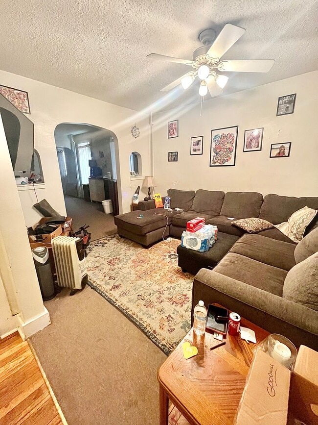 Building Photo - 255-257 N Spring St Unit 257