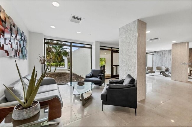 Photo - 4822 Ocean Blvd Unidad 5E