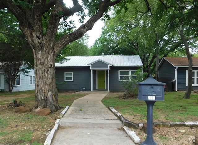 Building Photo - 2301 Bolivar St Rental
