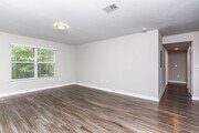 2BR, 2BA - 1,025 SF
