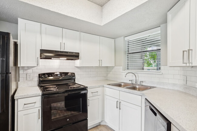 Photo - Vantage Point Apartments