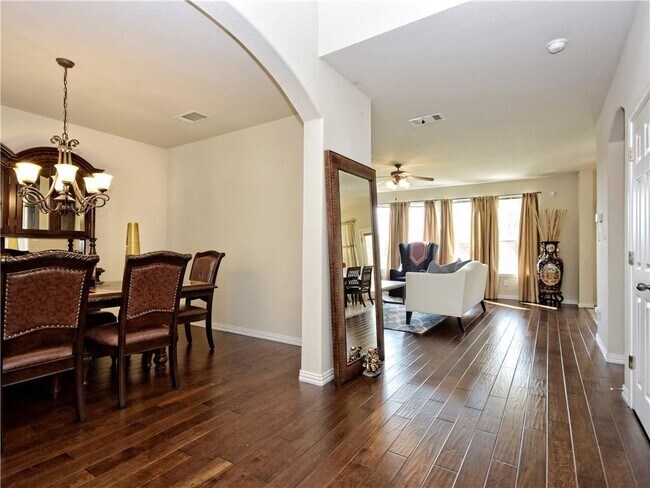 Photo - 4410 Meadowside Ln