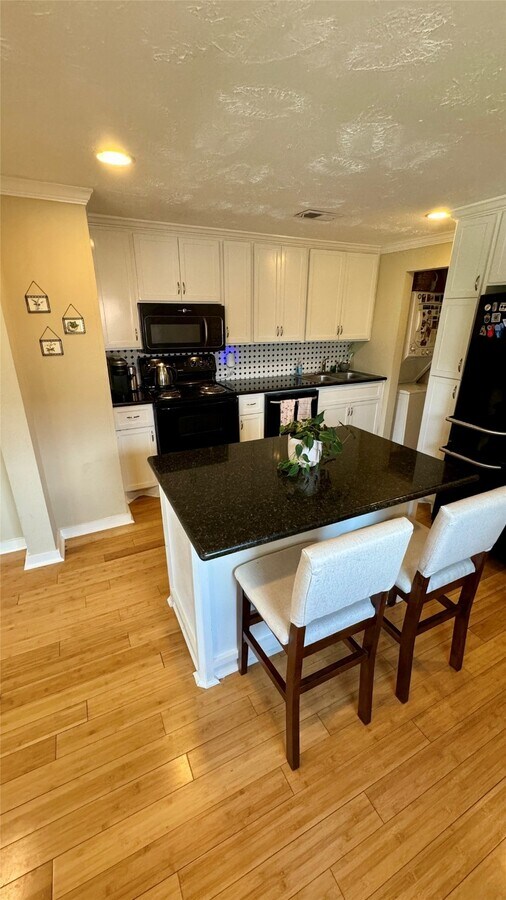 Photo - 404 Quitman St Unit 1