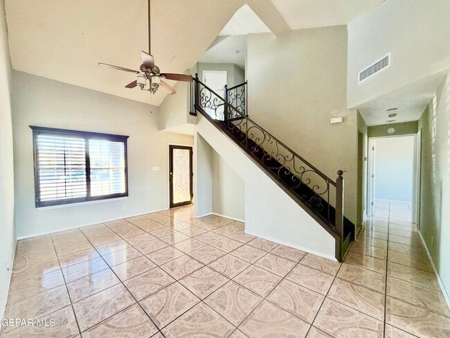 Photo - 9150 Bur Oak Cir