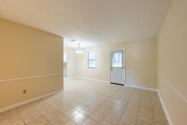 868 Brookfield Pkwy Unidad A