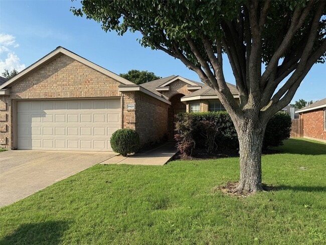 Photo - 9928 Southgate Dr