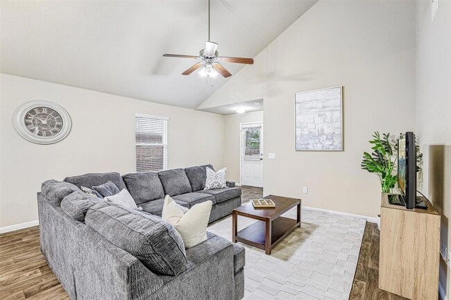 Photo - 10604 Menominee Falls Ln