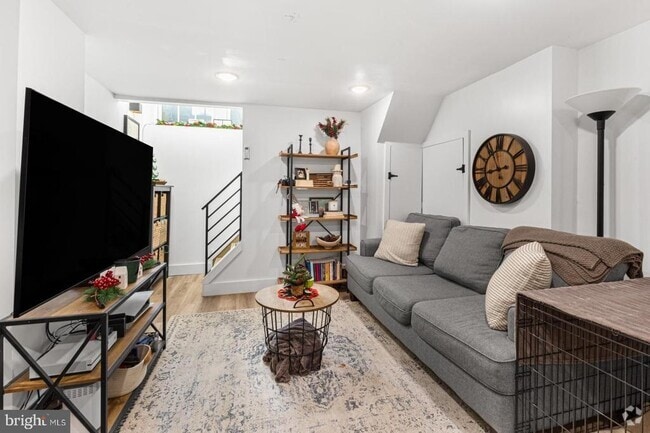Building Photo - 212 Catharine St Unit 3 Rental
