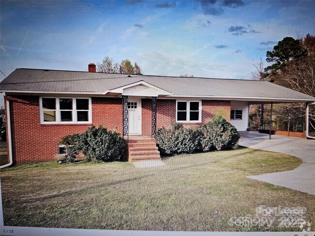 Building Photo - 1913 Flat Creek Rd Rental