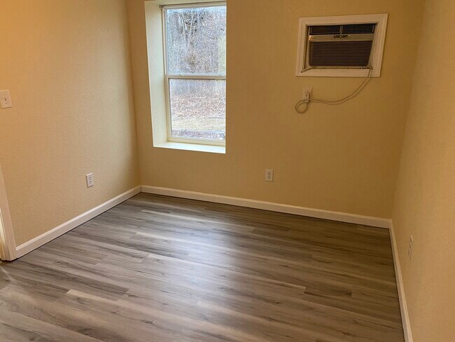 Photo - 716 Tall Oaks Dr Unit 100