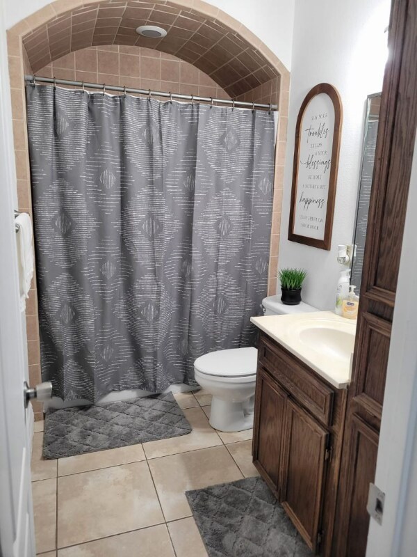 Photo - 6826 King George Pl