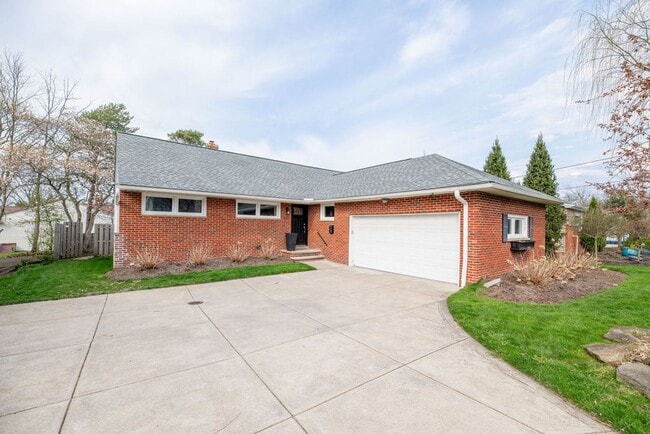 Building Photo - Updated Beachwood Ranch with Stunning Kitchen & Expansive Living Spaces