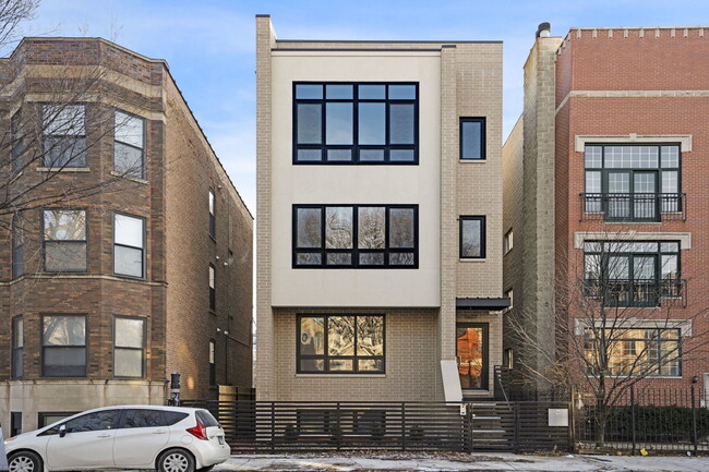 Photo - 1627 W Warren Blvd Townhome