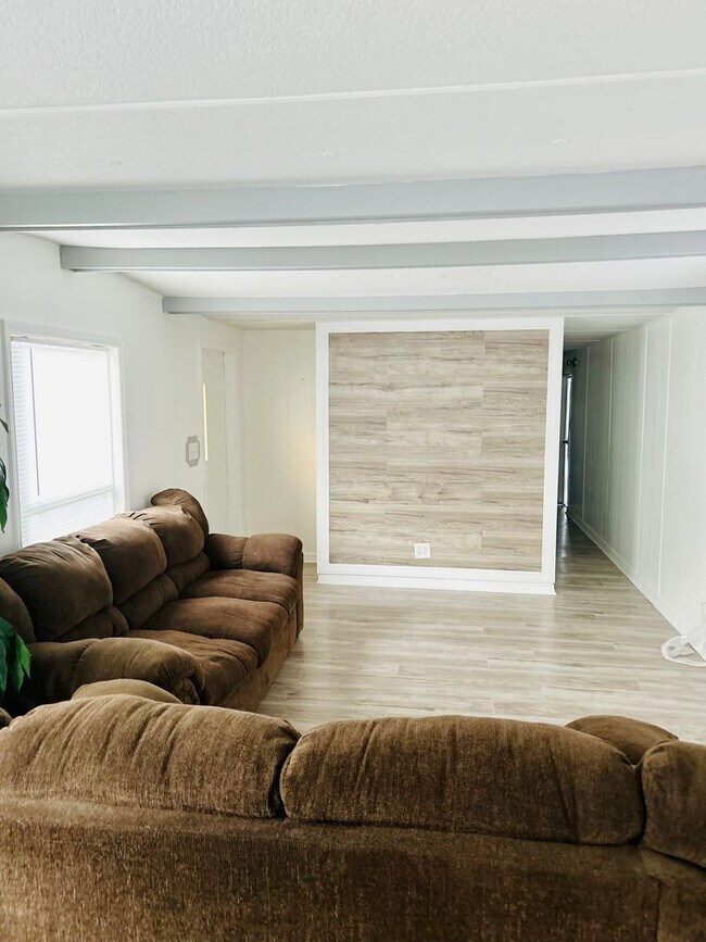 COMPLETELY RENOVATED MOBILE HOME Rental For Rent in Belleview, FL