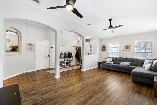 Photo - NW Westchester 4 Bedroom 2 Bath Home