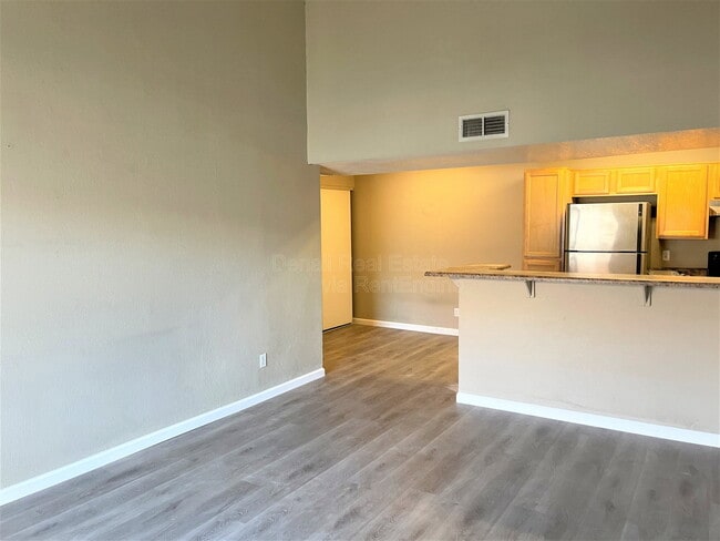 Photo - 2938 N 61st Pl Unidad 257