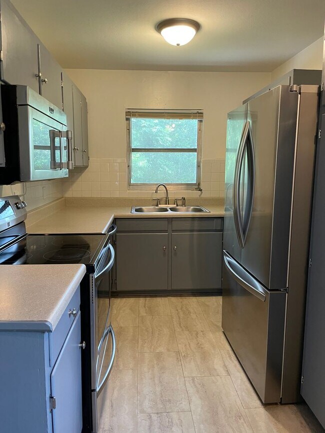 Photo - Fall Into Comfort! Spacious 3BR/2BA Upstai... House