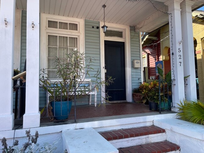 Building Photo - 527 Bermuda St Unit 527 Bermuda