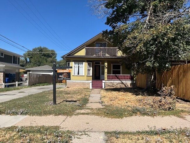 Photo - 3 bedroom 2 bath 1 car garage Home- Small Dog Friendly