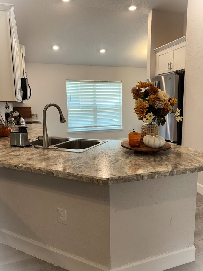 Photo - 199 NW 45th Loop