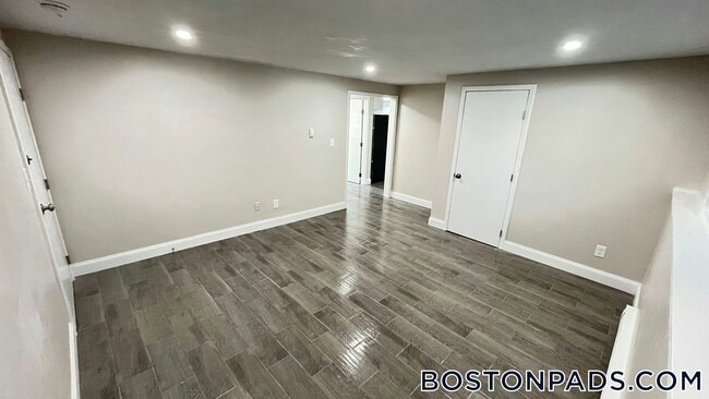 Photo - 12 Perry St Unit 14