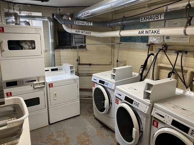 Photo - 152 Winchester St Unit 2