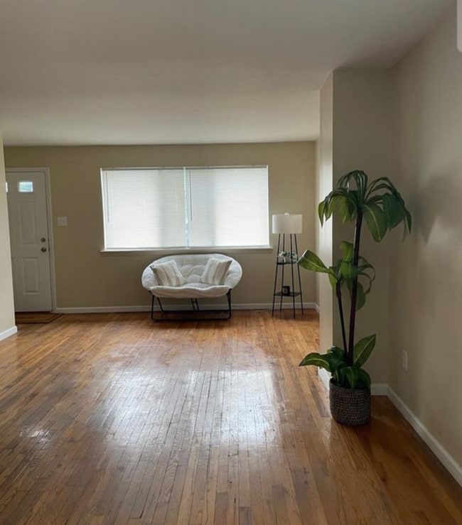 Photo - 762 Erford Rd