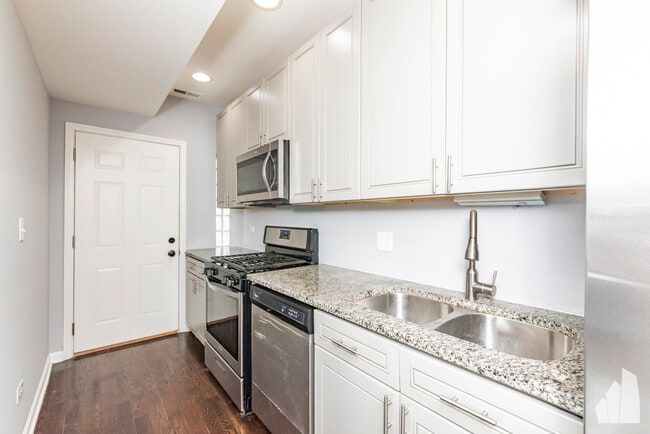 Building Photo - 1010 S 1st Ave Rental