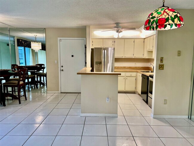 Photo - 9718 S Belfort Cir Unit 108