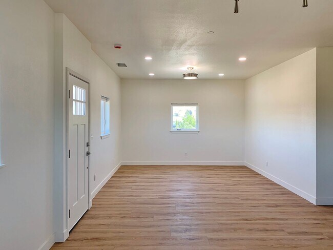 Photo - 160 Cowden Rd Unidad Cowden Rd 160A