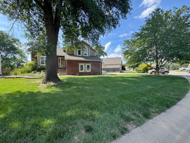 Photo - "Spacious 4-Bedroom Sanctuary with 3 Full Baths on Country View Drive, Derby - 3189 Sq Ft of Comf...