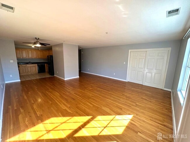 Photo - 111 Harris Ave Unit 5