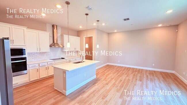 Photo - 6495 Cyrils Dr