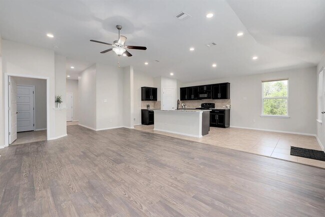 Photo - 21604 Pope Dr