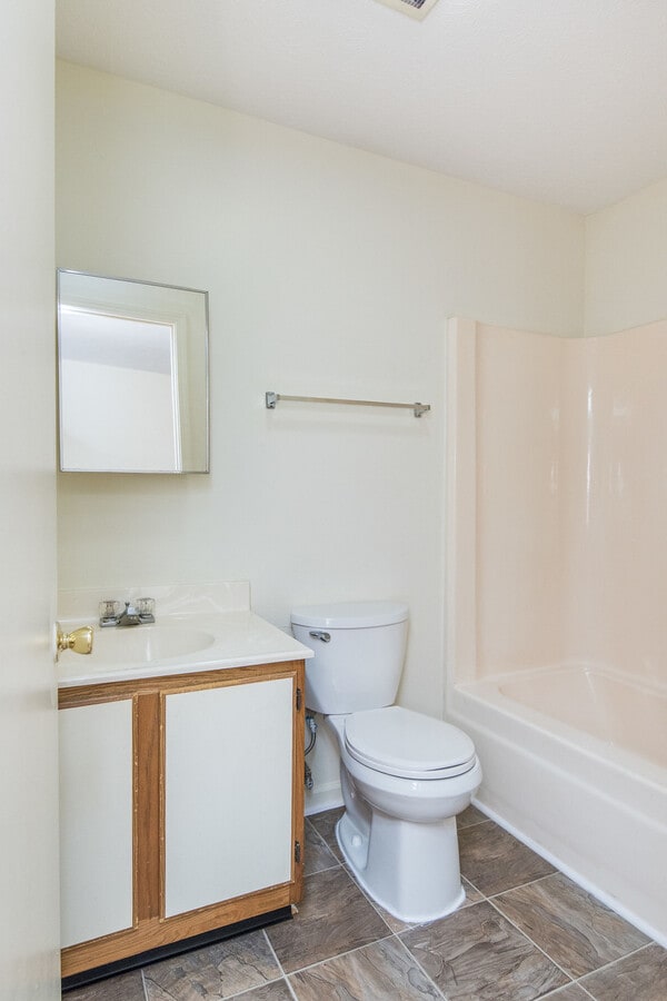 Photo - Katelyn Court Apartments