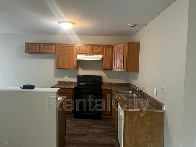 Photo - 141 Cloverdale St