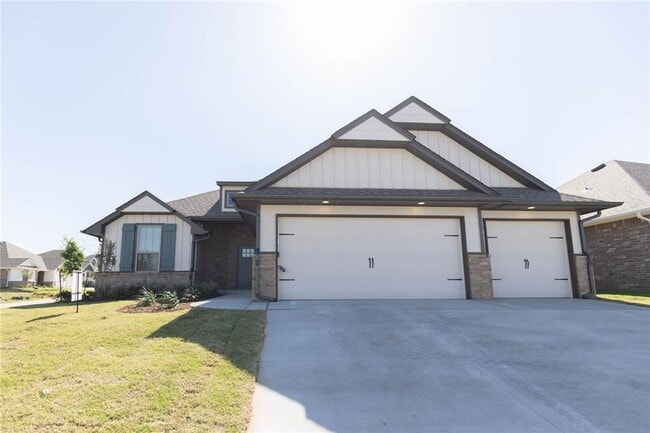 Building Photo - Brand New Stunning and Spacious 4 Bedroom 2 Bath Home in Yukon Schools