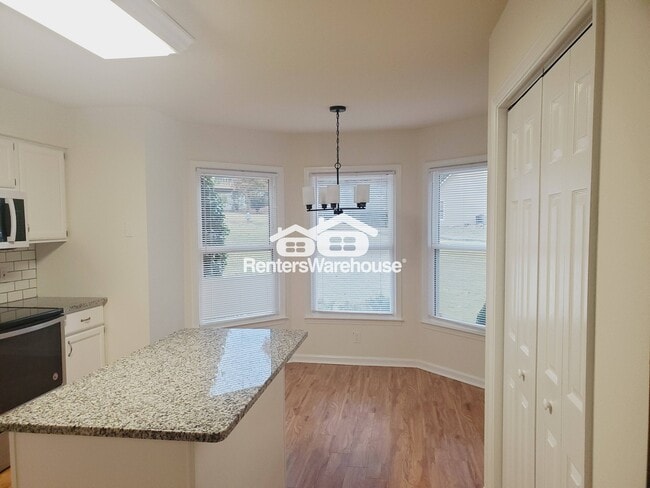 Photo - 141 Red Oak Ln