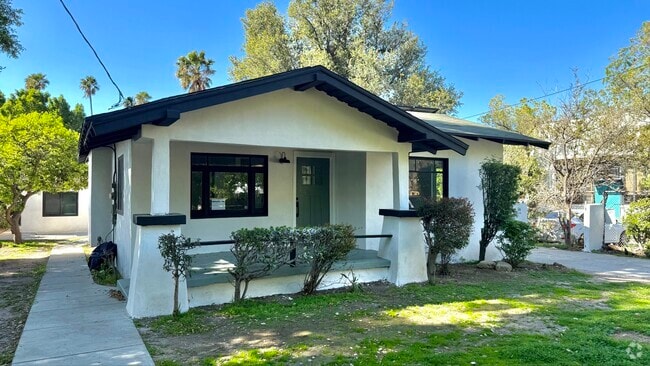 Building Photo - 490 Palisade St Rental