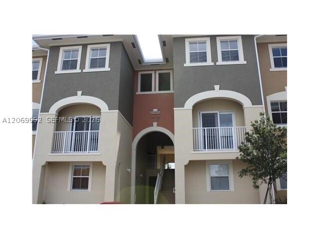 Building Photo - 10870 NW 88th Terrace Unit 208
