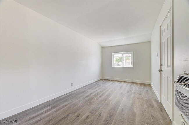 Photo - 1405 E Bridger Ave