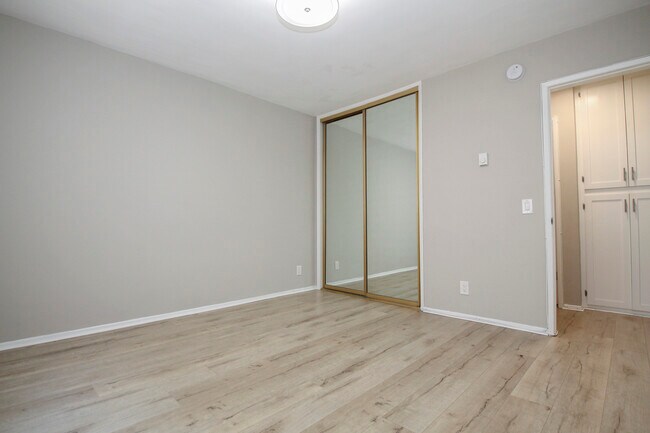 Photo - 320 S Clark Dr