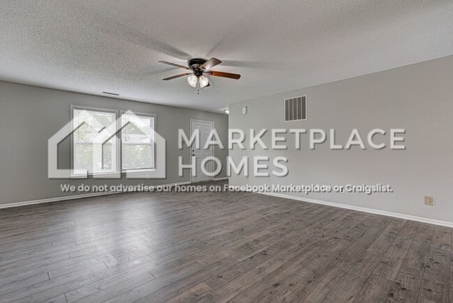 Photo - 2108 Bridlewood Dr