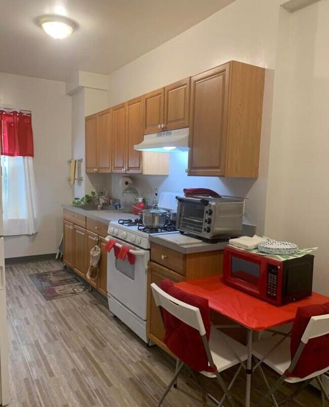 Photo - 80 W La Crosse Ave