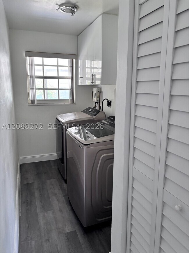 2906 NW 13th St Unit 2908