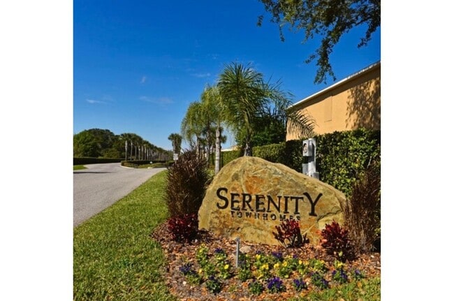 Photo - Modern Townhome in quiet neighborhood: 3BR, Pool & Near Disney