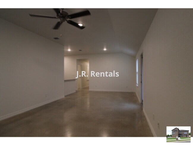 Photo - 106 Lost Trl