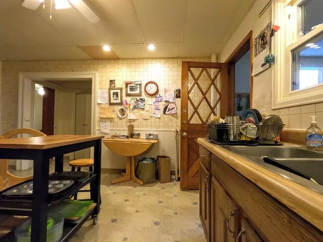 Photo - 201 Linn St Unit 1
