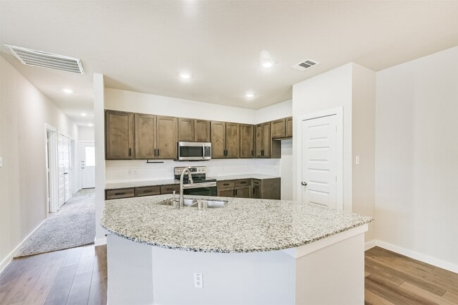 Building Photo - 25124 Pacific Wren Dr